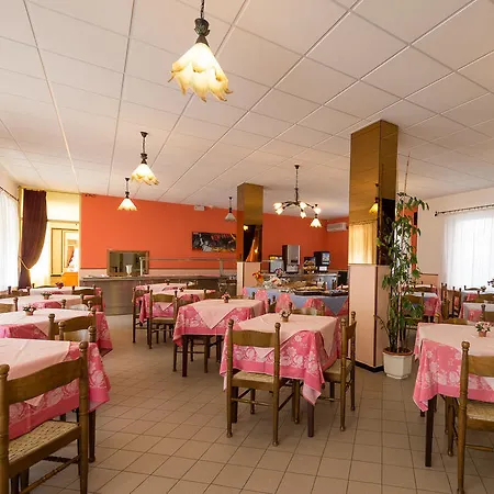 Hotell Geppi 2*