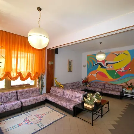 Geppi Hotell 2*