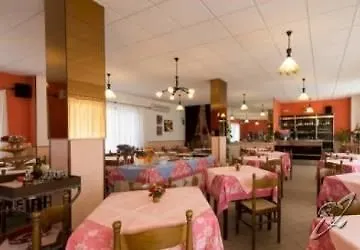 Geppi Hotel 2*